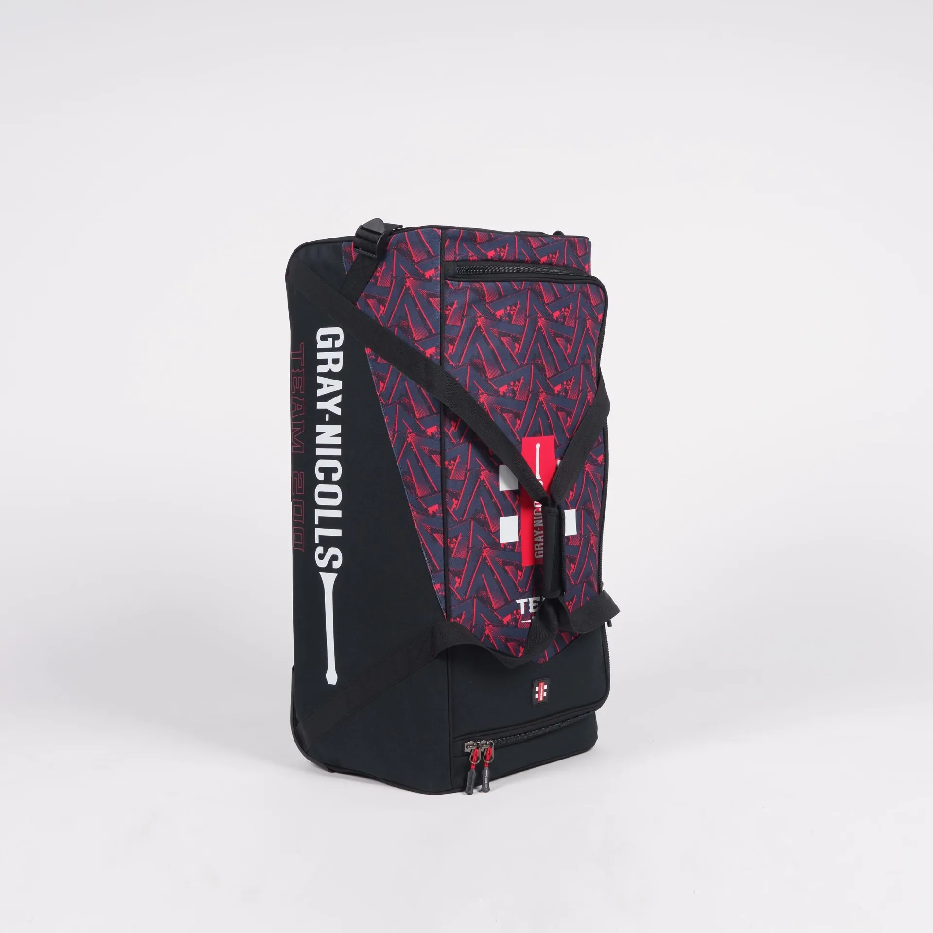 5118-gray-nicolls-team-200-wheelie-bag-reg-black-a Gray-Nicolls Team 200 Wheelie Bag - Image 1