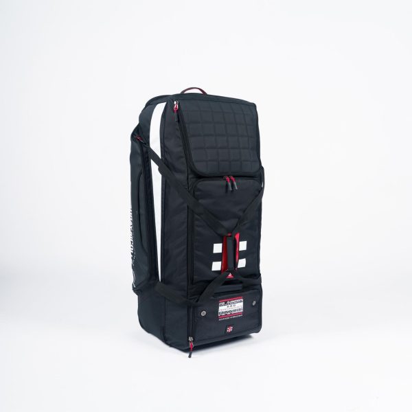 Gray-Nicolls Classic Pro Performance Wheelie Bag